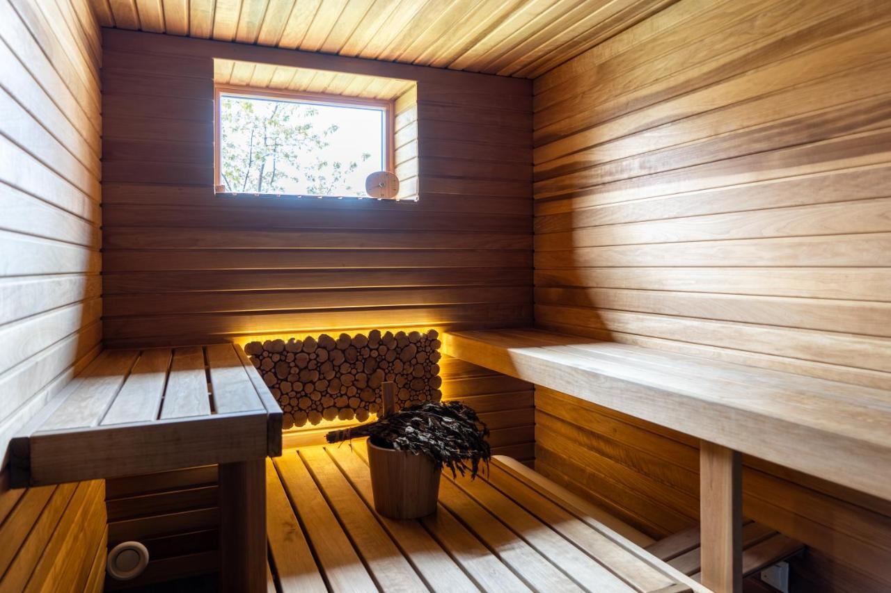 Cosy Family Guesthouse With Sauna And Garden กูรัซซาเร ภายนอก รูปภาพ